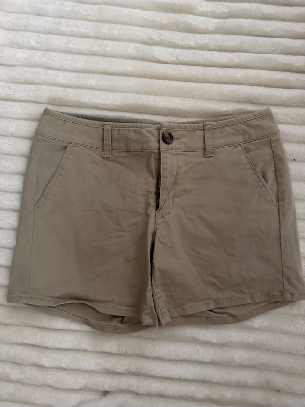 American Eagle Outfitters Beige/Tan Mid-Rise Chino Shorts